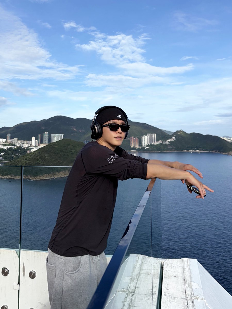 NCTsmtown_127 tweet picture