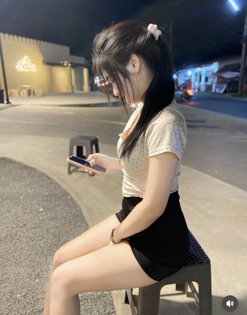 yedheeuning's tweet photo. @pasarux น่ากระชากกางเกงลงละเอาควยยัด https://t.co/WY8DYJI3yT