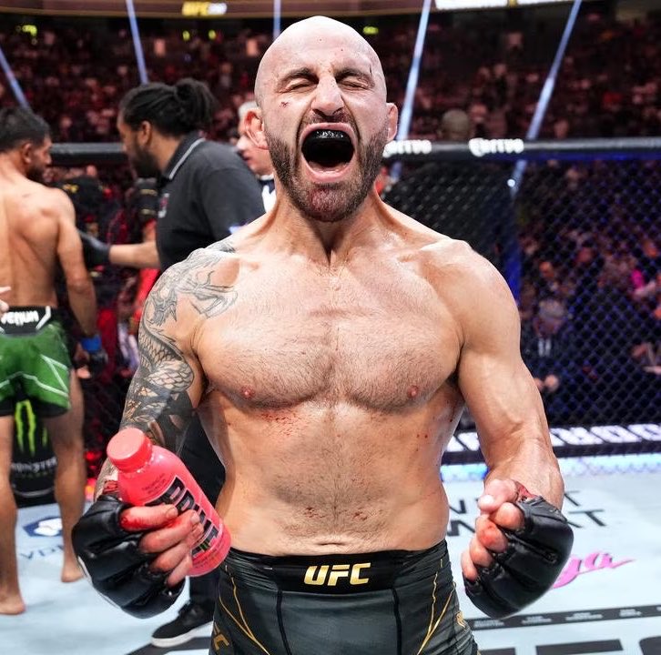 TheOctagonWire's tweet photo. Movsar Evloev’s wife has reportedly expressed her support for Alexander Volkanovski ahead of Saturday’s UFC featherweight title fight against her husband.

Follow: @ConorMcMemer https://t.co/PGzEsQ71HX