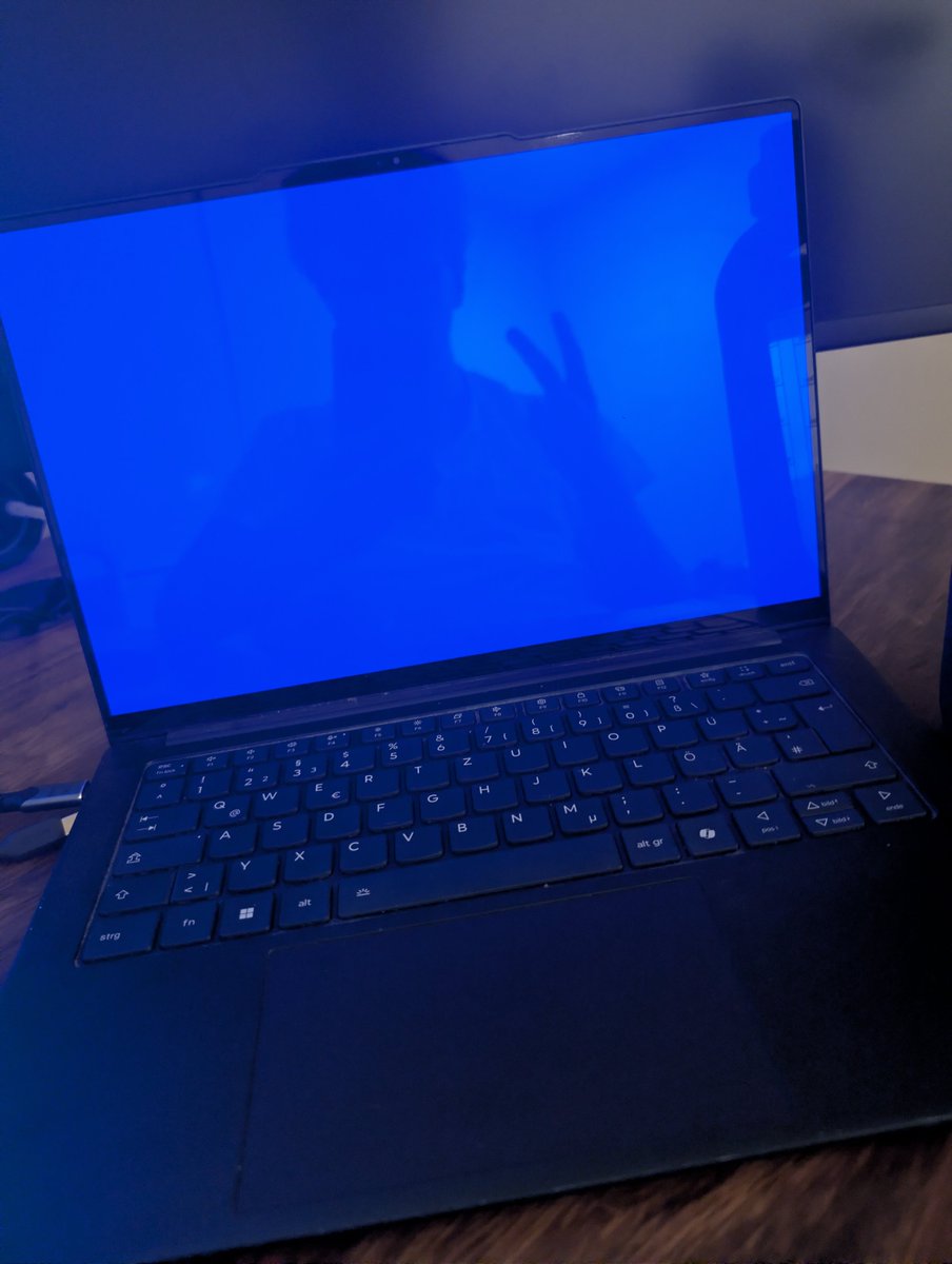 NetniuqFlow's tweet photo. Tilo seemingly has a BSOD now... https://t.co/Isji0pVgGV