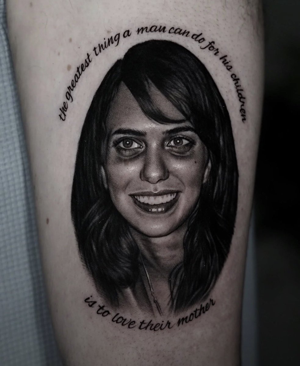 PaigeChristieUK's tweet photo. This tattoo just got WAYYYY more funnier… https://t.co/y2RZY47QRi