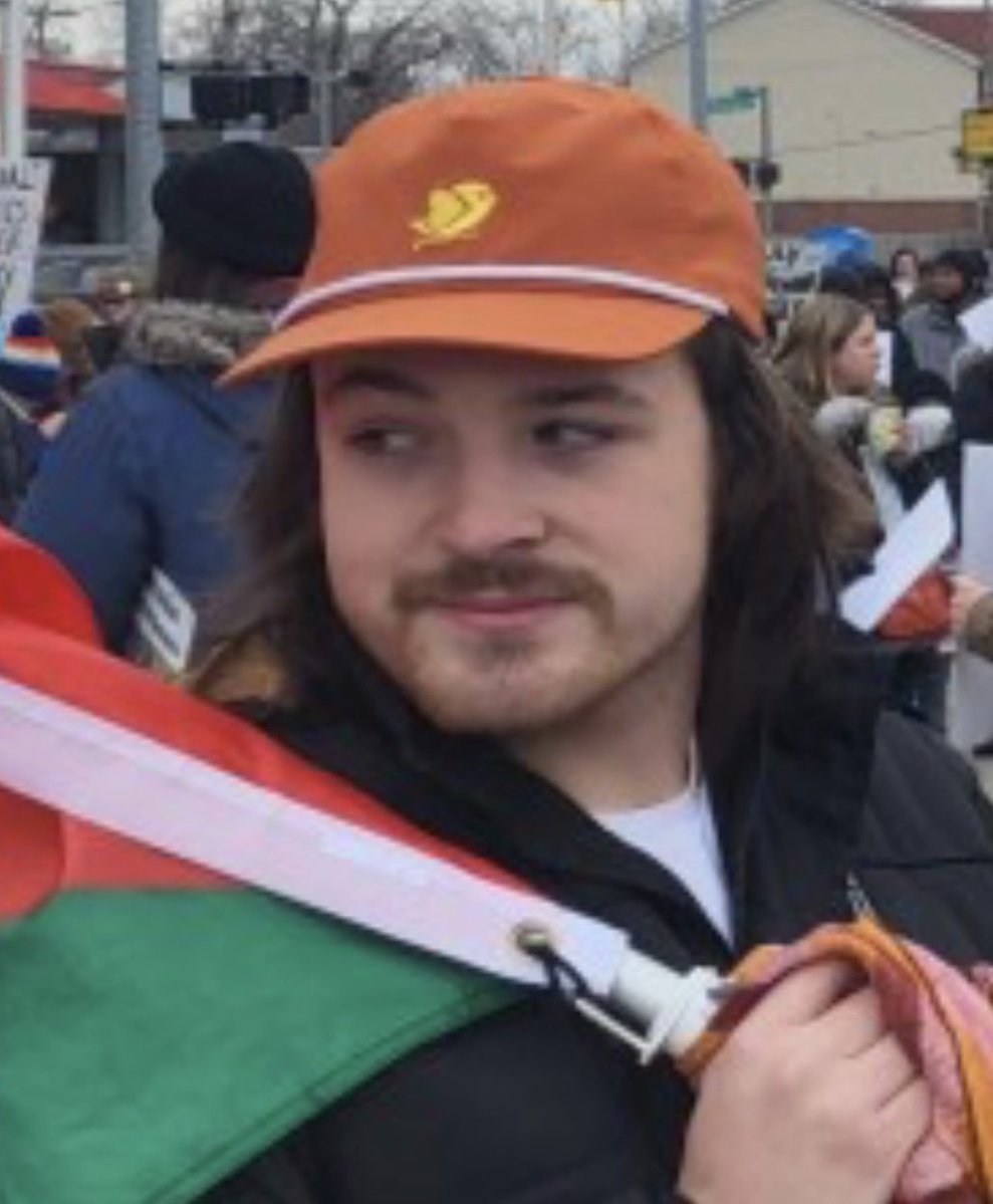 camhigby's tweet photo. I believe I have found many different photos of the Abdul supporting socialist who said I should be killed for being a capitalist. 

He goes to Wayne State University and his name *might be* Jackson. Help me identify. https://t.co/TnYTBsuptf