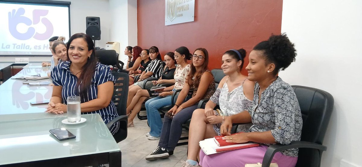 Oscar_CubaTSP's tweet photo. Que felicidad escuchar las opiniones y constatar la entrega y compromiso de los jóvenes del @habana_tpp que ejercen como jueces, secretarios e informáticos. Agradezco a @Yojaniers y su equipo de dirección la iniciativa y organización del encuentro. @DiazCanelB @MeyvisEstevezE
🇨🇺 https://t.co/BNYsvMedwu