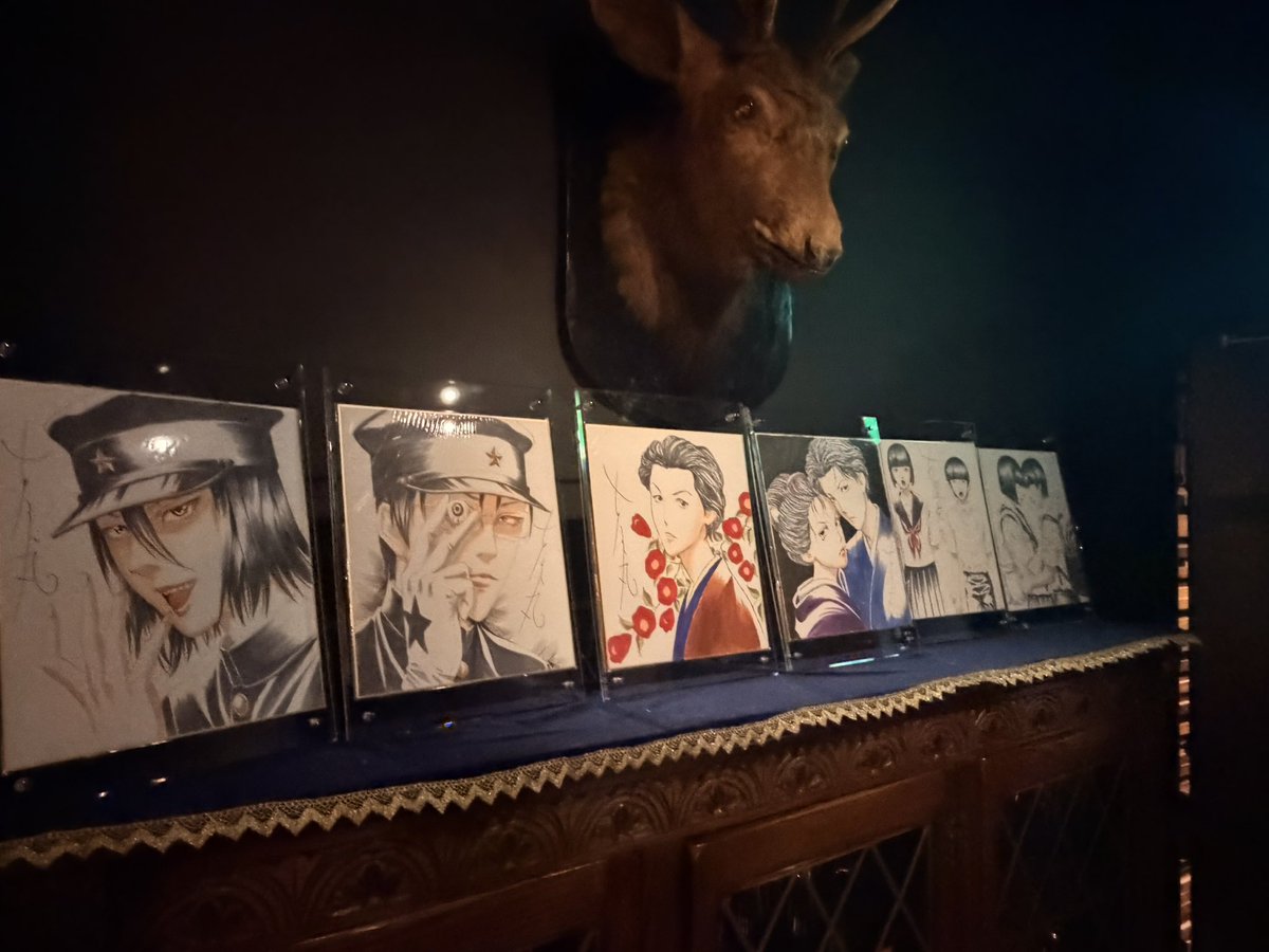 usamarus2001's tweet photo. 【十誡コラボ】は本日からです。
店頭で書籍をご購入いただいた方に書下ろし色紙が抽選で当たるキャンペーンを実施いたします。

色紙の絵柄は全６種。
期間中はこちらの色紙を店内で展示しています！

シュヴァイゲンも数は僅かですが販売してます。
▼詳細はこちら▼
https://t.co/UUCHIE3GYx https://t.co/eWpj9dQOvk