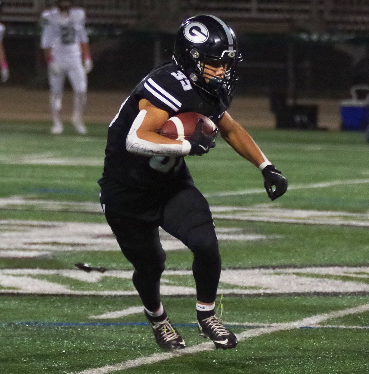 GordieHoweSport's tweet photo. The final contest of tonight’s high school football tripleheader at SMF Field saw the Holy Cross High School #Crusaders blank the St. Joseph High School #Guardians 31-0. The Crusaders head into the post-season with a 7-0 overall record. @sssadsports. #PrideofHome. #Wearefamily. https://t.co/STrgRY1OVe