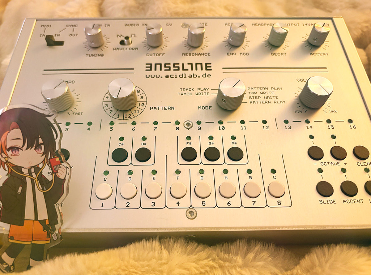stack_bros's tweet photo. 今回も活躍、acidlab Bassline3 https://t.co/8SL9ADQpJ5
