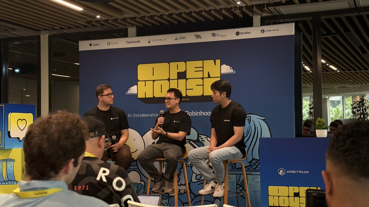ArbitrumDevs's tweet photo. 12pm SGT

Finding the Wedge: Building Onchain Products People Actually Use.

A fireside chat on finding product-market fit and building products that solve real user needs. https://t.co/5tM4R1X7vr