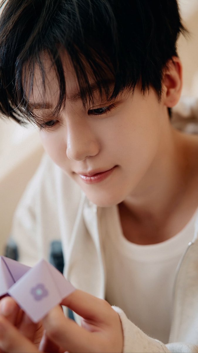 asjaemine's tweet photo. jaemin looks so dreamy 🤍 https://t.co/IBzsIS9ceC
