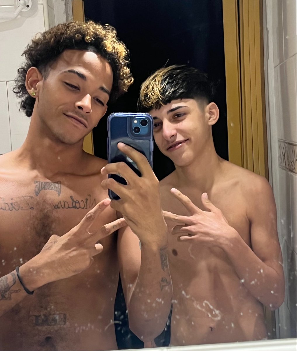 MaguelTwink's tweet photo. A ustedes les gustan los tríos? 😇😈 https://t.co/dZtfoU3Hbe