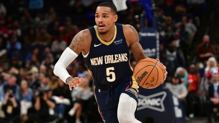 AnalyticsPicks's tweet photo. NBA Friday Play of the Day🏀 

Dejounte Murray O 16.5 Points (-110)📈 

I'll drop my POTD #2 once we hit 35 ❤️'s

Murray has a PERFECT match-up against the Jazz who allowed the 3rd MOST points to PG's last season. The Jazz also allowed the MOST points in transition & spot up shooters which is how Murray generates 34% of his points. We saw Murray CLEAR this line in both games against the Jazz last season with 26 & 17 pints. 

Dejounte SOARED over this line with 23 points, he had 18 FGA and 3 FTM in this game which is GREAT volume for this line. This is expected to be a high scoring competitive game with the total set at 240 points and the spread at 2.5 points, ideal game script for this line.