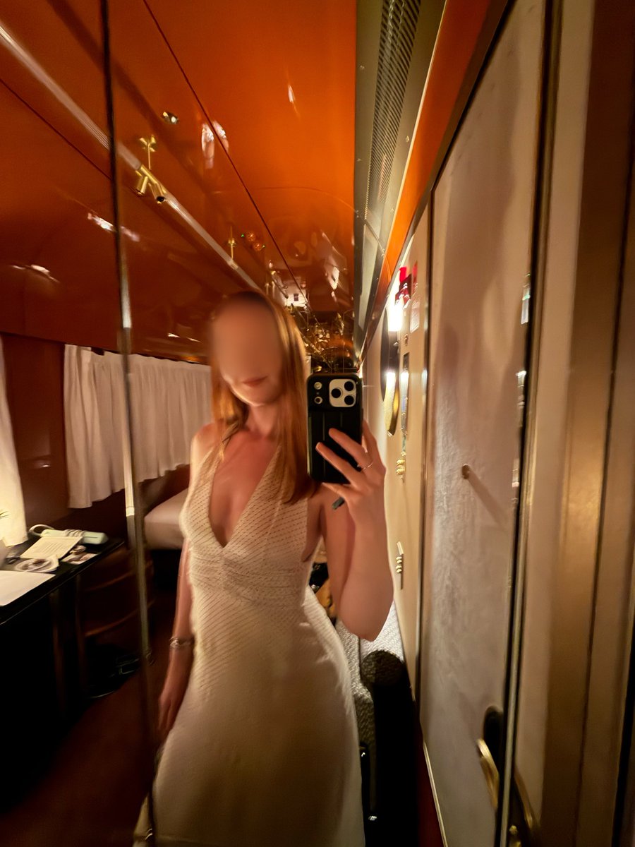 ivyeverly_to's tweet photo. A glamorous evening on the Orient Express 🚂🇮🇹 https://t.co/eUzwUbRwrV