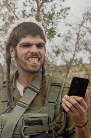 MikemicalRomanz's tweet photo. @OfirArie @GuroSilva @elierurbs Pues te demostré que estabas equivocado. 

Mandas selfie 🤭,Ya te imagino con tu iPhone: https://t.co/K51FxH7w8F