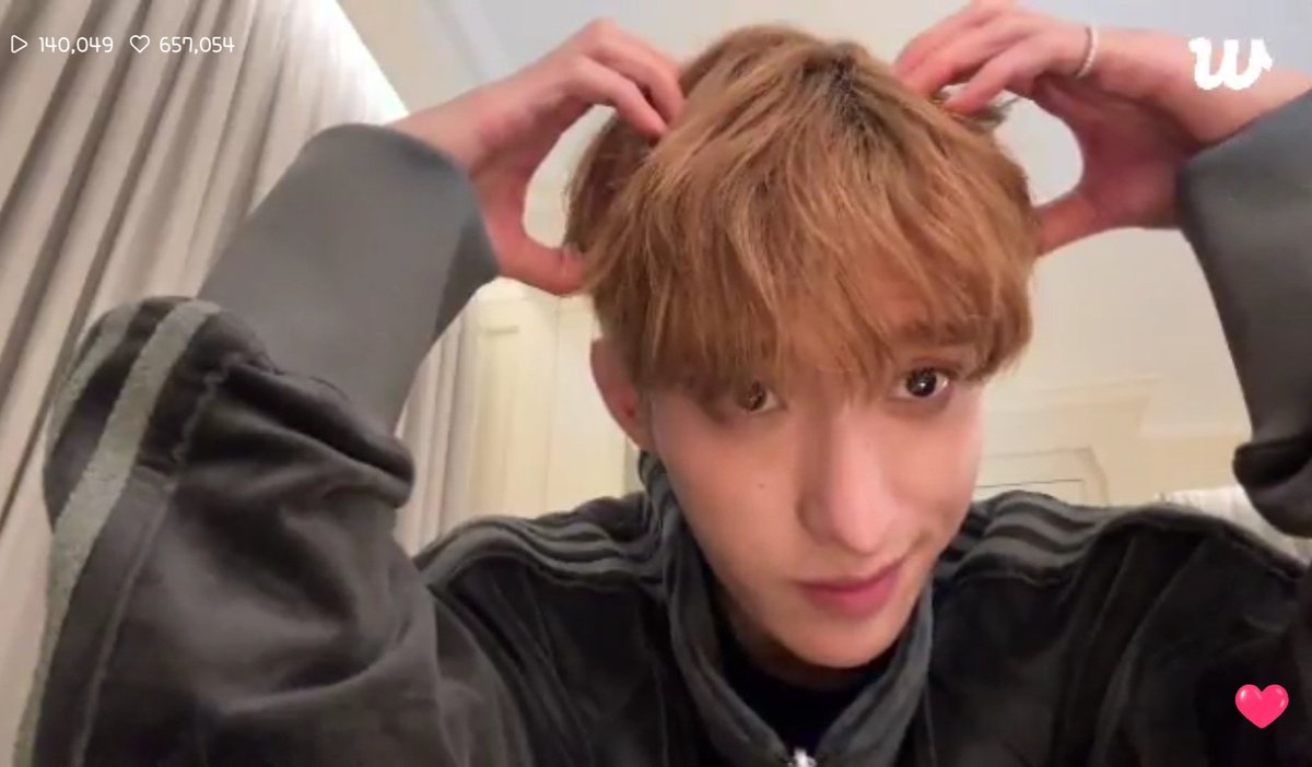 DKlover_218's tweet photo. 작년 오늘 이 날이라고? 😳 https://t.co/kBmvTmqwiQ