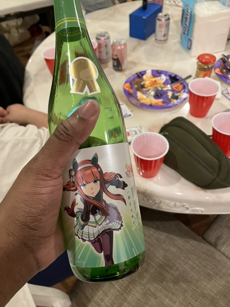 segajenisis's tweet photo. drinking the shit that made suzuka silent https://t.co/Z7qRFpCZxP