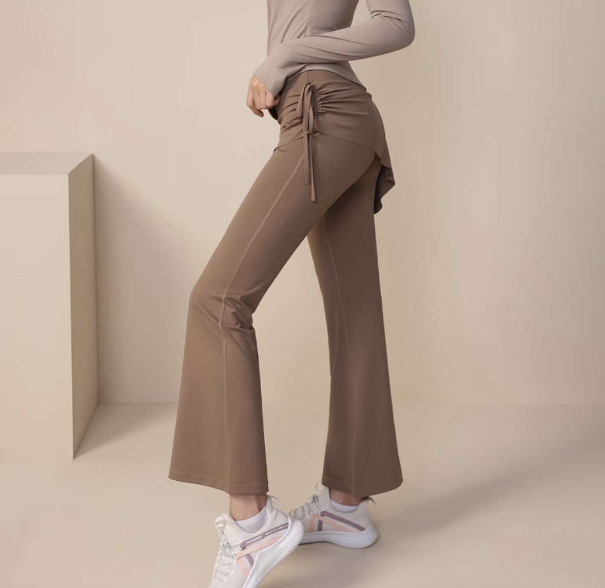 threadshopee's tweet photo. Didesain khusus untuk olahraga yoga, pilates dan peregangan, celana ini akan memberikan kenyamanan saat digunakan✨

https://t.co/euL7uUZD3l https://t.co/1rdchVKLnV