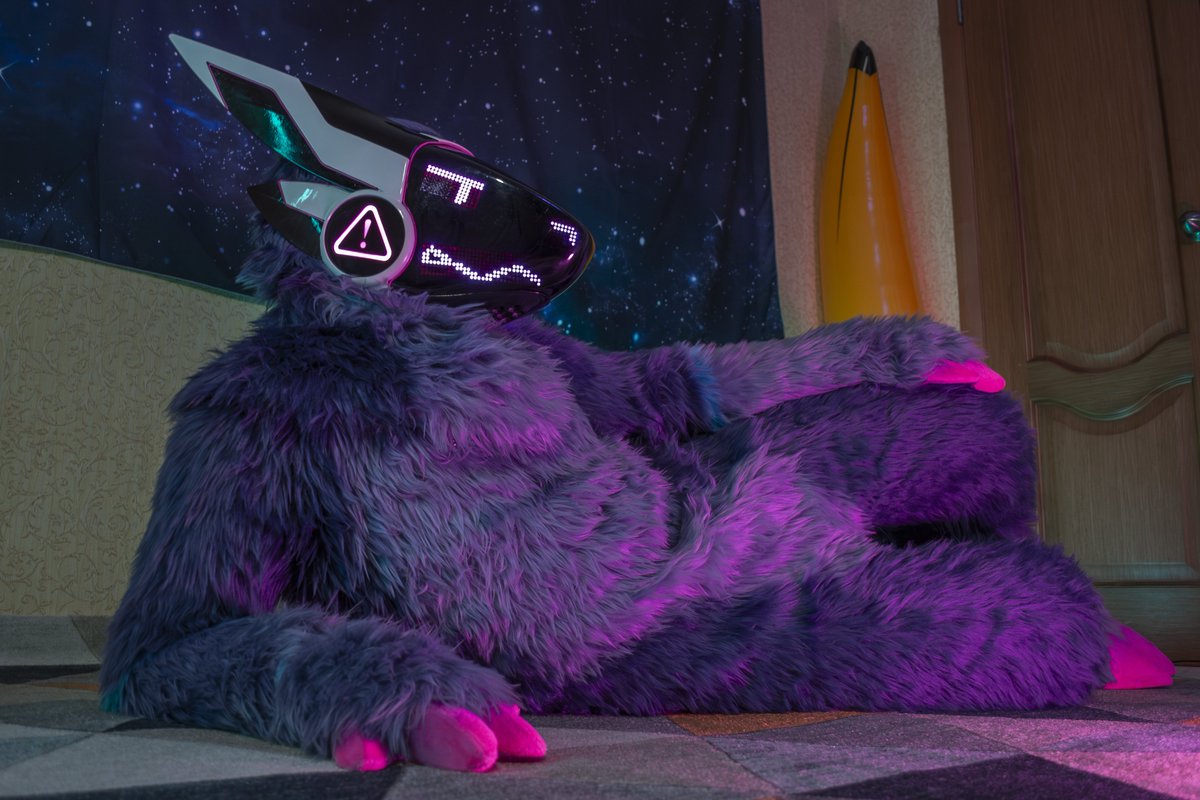 Mr_M1les_'s tweet photo. 📷 @DUni_Protogen 
#protogen #fursuit #fullsuit https://t.co/sro8c07nYZ