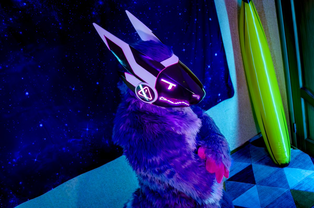 Mr_M1les_'s tweet photo. 📷 @DUni_Protogen 
#protogen #fursuit #fullsuit https://t.co/sro8c07nYZ