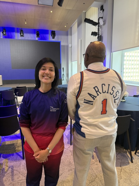 chitranawbatt's tweet photo. The asset management season is always hot.

The new NBA basketball season is already heating up.

These 2 worlds had a fun collision when I was fortunate to share The CodeBreaker Mindset™ at TIAA’s book club.

Thank you to distinguished industry leader, Colbert Narcisse, Chief Product Officer, Head of Insurance Solutions & New Markets at TIAA for the fantastic session.

Thank you for keeping me on the court even though I rooted for another team. 🤣🙈

Let’s go team!

#CodeBreakerMindset #Grateful #Win #Money #Basketball @TIAA