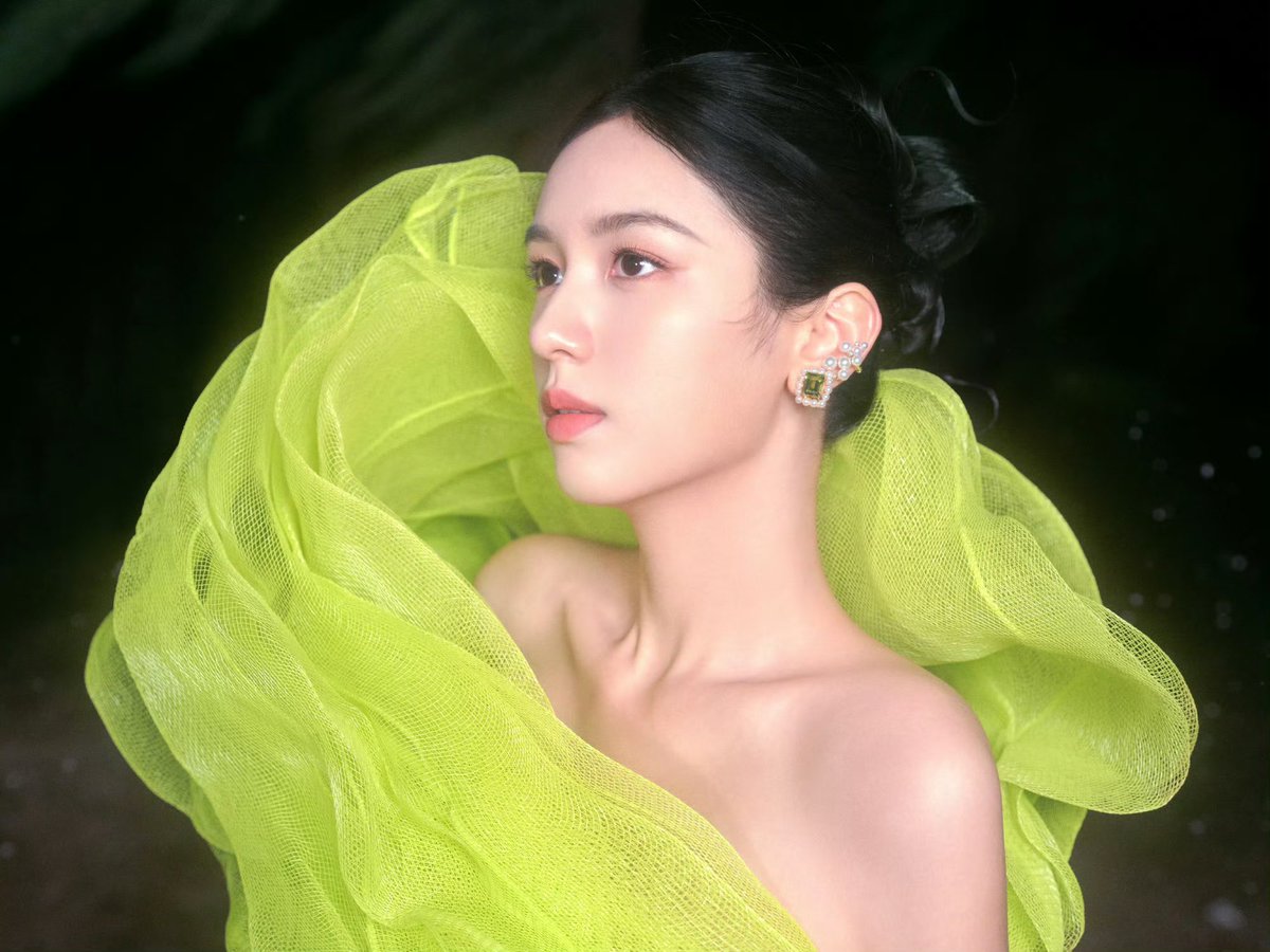 Allcbizmelons's tweet photo. #ZhouYe for 2026 Vogue Forces of Fashion Gala https://t.co/U1lKzgTFQQ