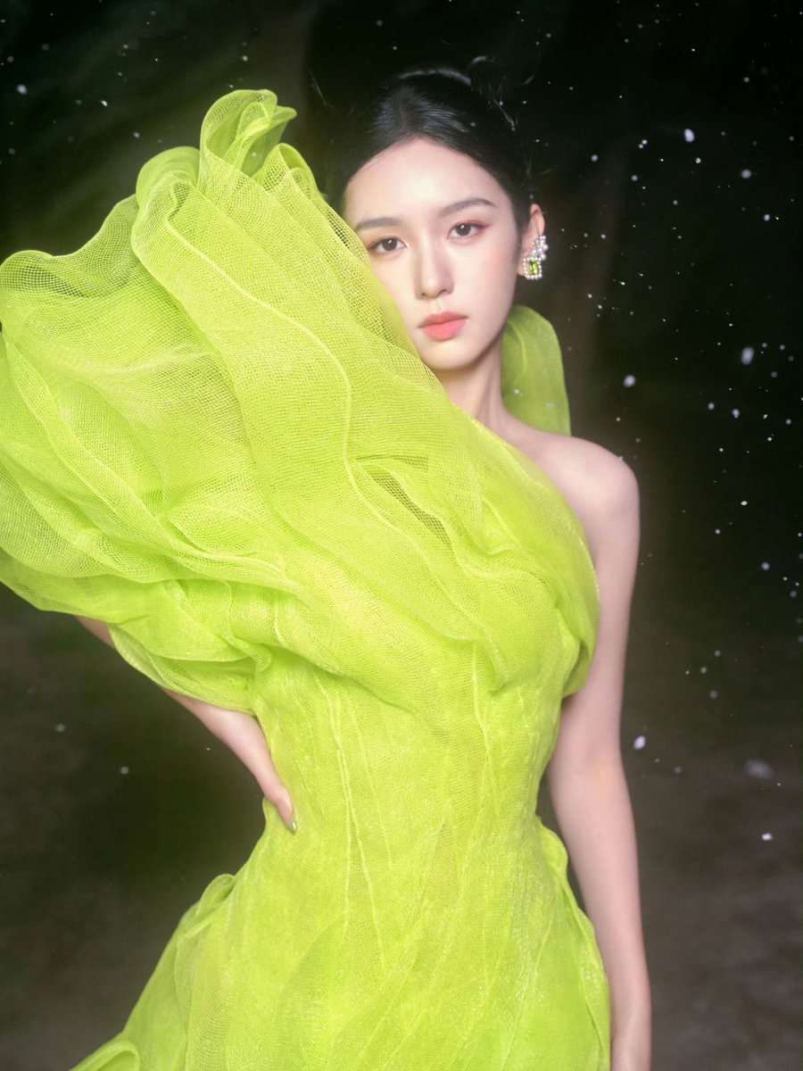 Allcbizmelons's tweet photo. #ZhouYe for 2026 Vogue Forces of Fashion Gala https://t.co/U1lKzgTFQQ