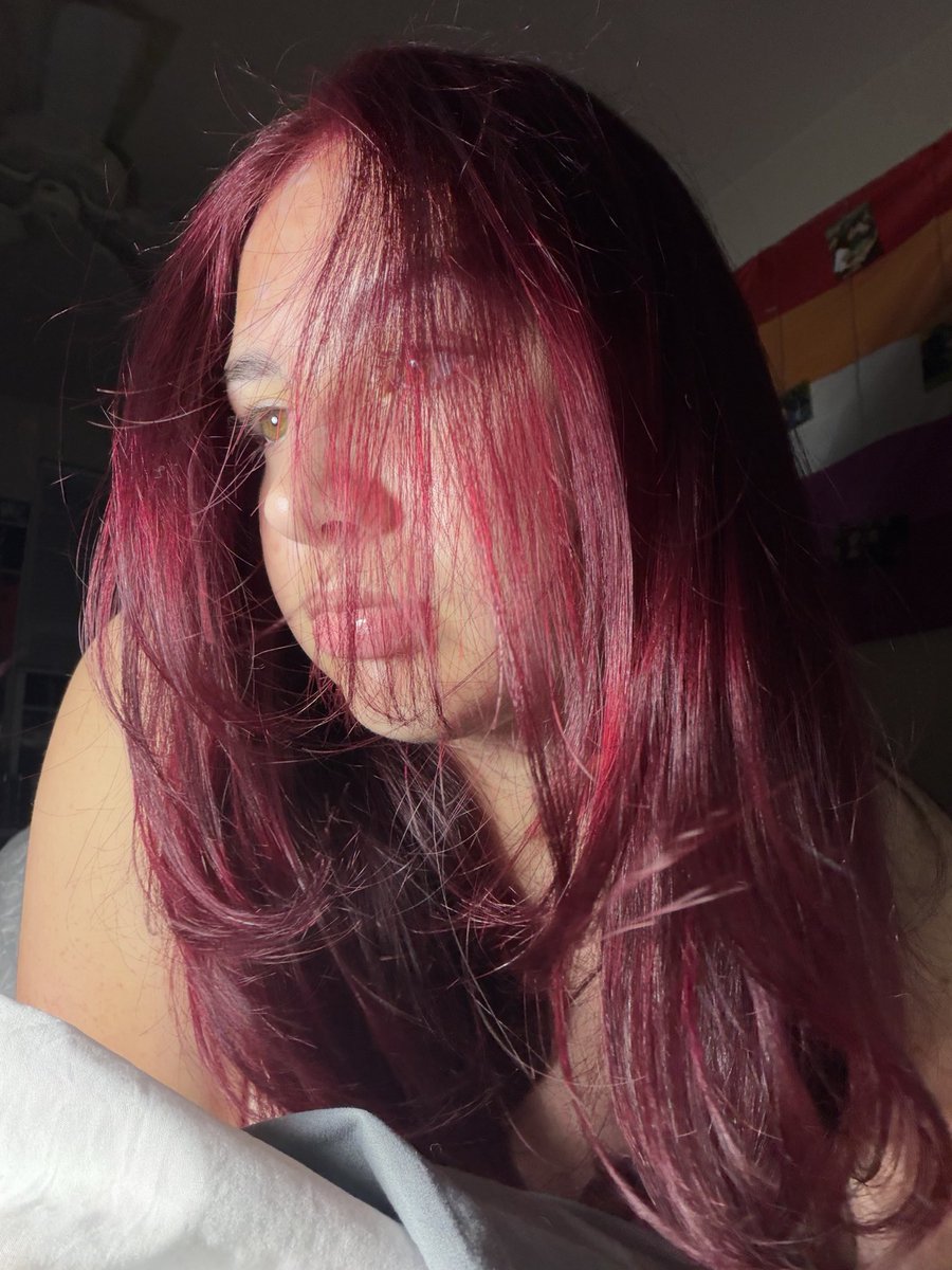 chuumaniac's tweet photo. cut and dyed my hair i feel like i’ve been reborn https://t.co/EoIYN1I5ZP