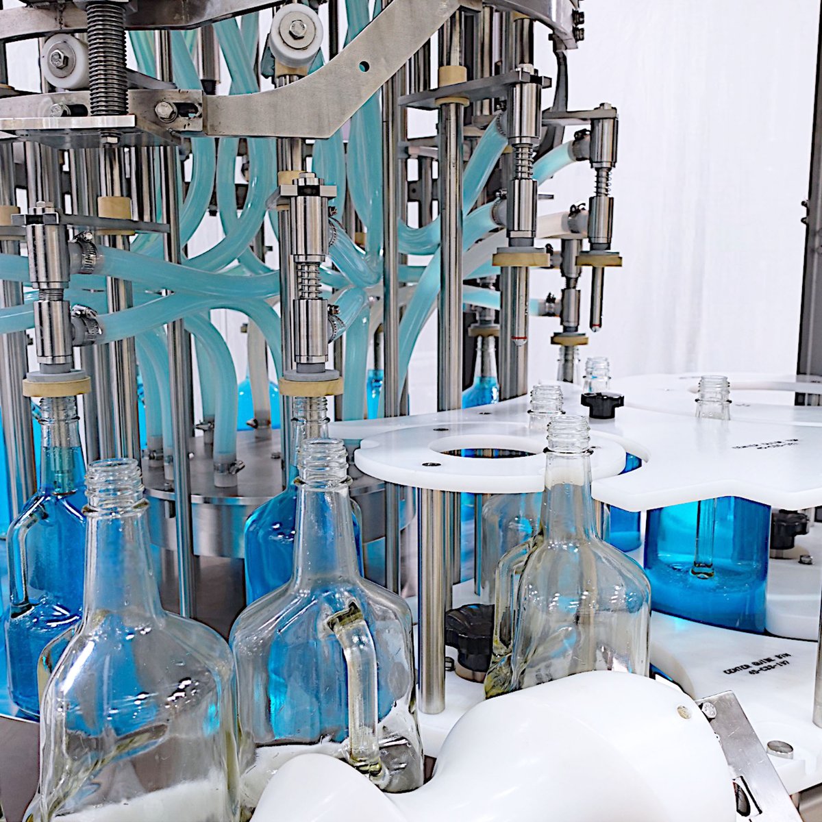 AccutekPkg's tweet photo. Accutek builds turnkey packaging systems that seamlessly integrate unscramblers, fillers, cappers, and labelers to maximize your throughput and minimize downtime.
#packagingequipment #packagingmachines #accutekpackagingequipment https://t.co/lFfdjrzyfy