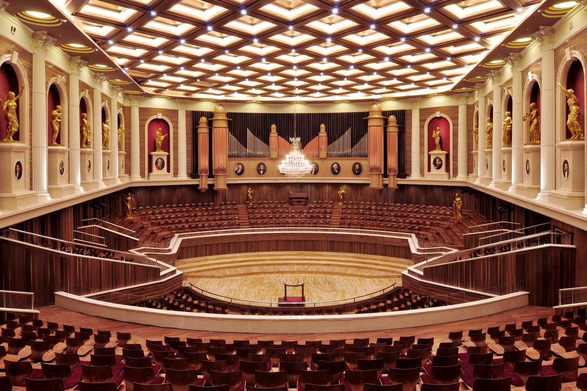 gyuyomi88's tweet photo. Jakarta aku kasih saran venue buat kamu ya Kyu 

1. Tennis Indoor Senayan
2. Mahaka Square
3. Aula Simfonia
4. Balai Sarbini https://t.co/P90NcUkYDz