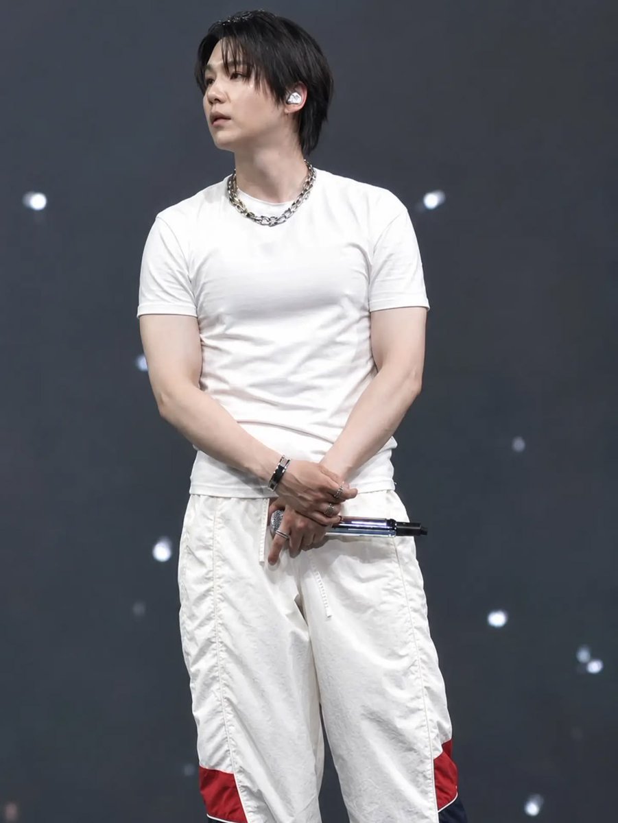 sugaofbtsg's tweet photo. #SUGA https://t.co/uY3tIQwsQW