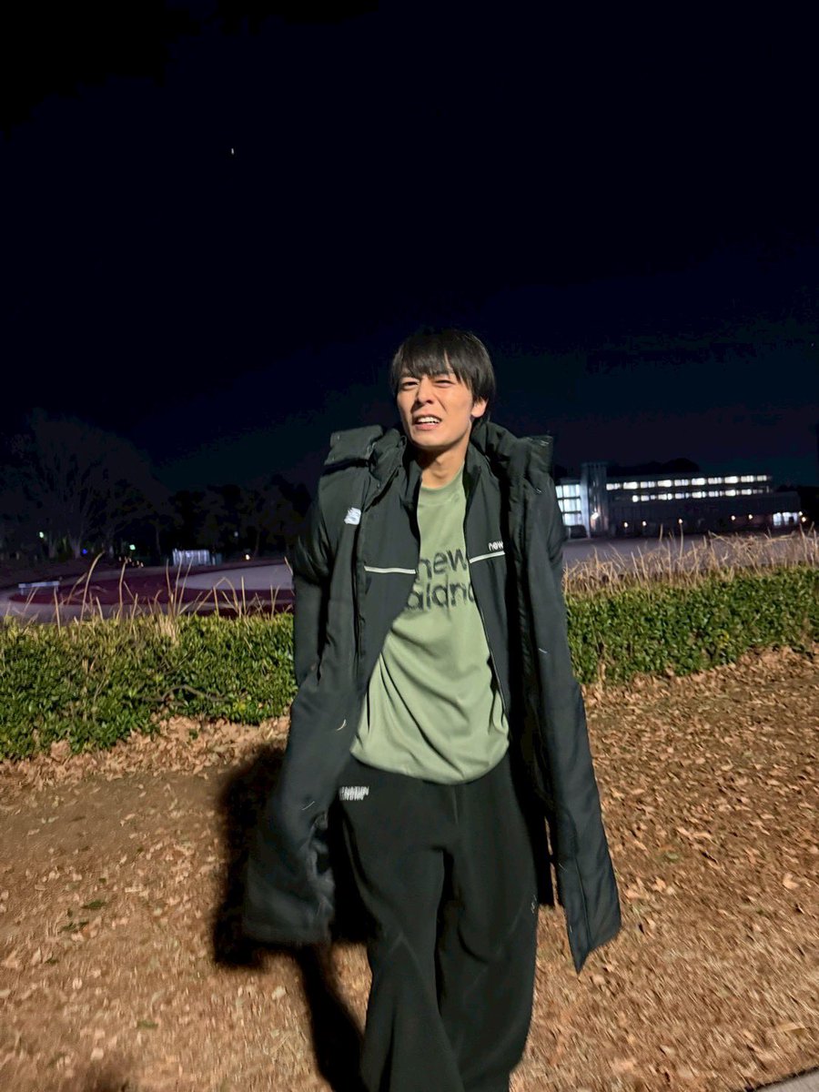 saitoryu616's tweet photo. こちらはTwitter(新X)用の
オレハコオフショット。

流石に寒すぎるんじゃ。
#俺たちの箱根駅伝 #オレハコ #桃山遙 https://t.co/5NWjDJsfOv