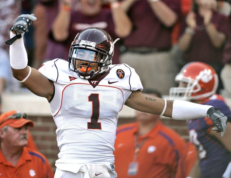 Bluegrass504's tweet photo. PERFECT uniform combo for a game at Clemson, got that Macho Harris 2007 vibe!!
#LetsGoHokies π¦ #BeatClemson https://t.co/5GREbCXeXS