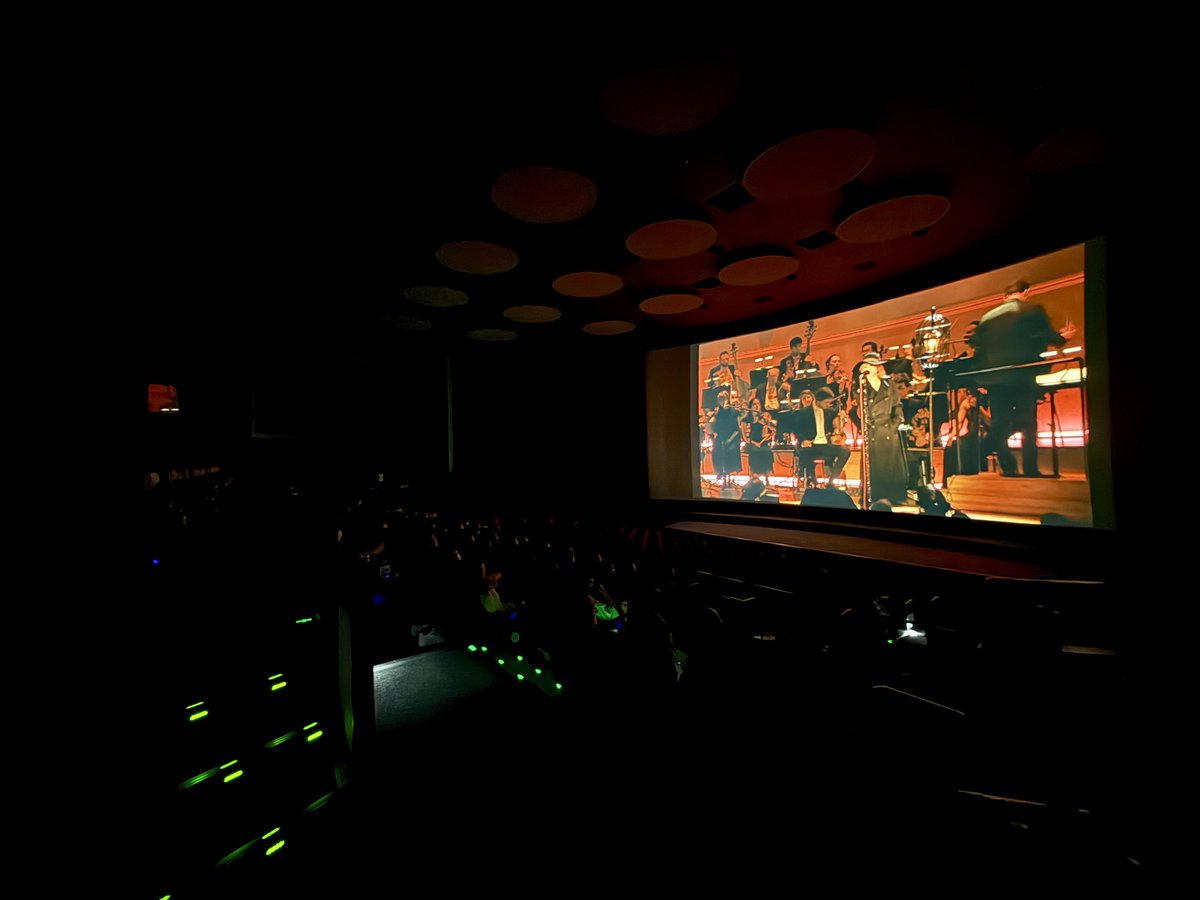 HydeOfficial_'s tweet photo. [STAFF]
「25th Anniversary: The History of HYDE」本日よりVR上映がスタート！
そして明日は「HYDE Orchestra Tour 2026 JEKYLL」ぴあアリーナ公演とウィーン公演の先行上映です！
チケット絶賛販売中ですのでお時間ある方は是非スクリーンでご覧ください！

チケットはこちら↓
https://t.co/deoTm9xmKV

#HYDE
#HYDE25thAnniversary
#TheHistoryofHYDE