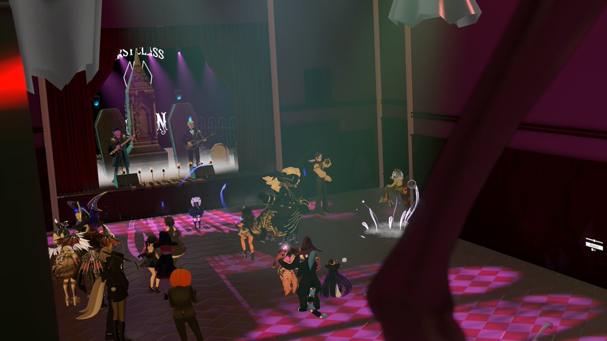 RatanakVRC's tweet photo. The event was packed and had a lot of great performer in this!

#SDMP_VR #vrchat https://t.co/Vr7vKqVulS