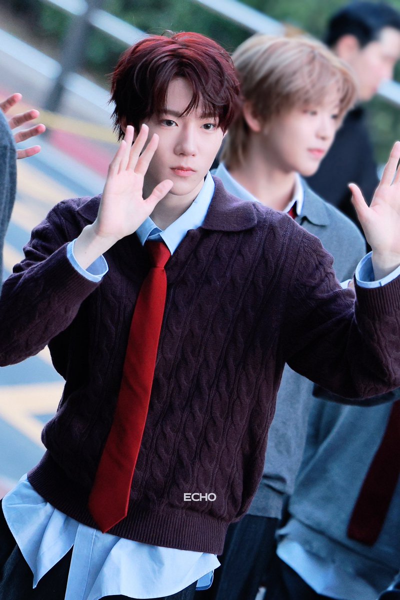a2osoulteo's tweet photo. teo on his way to Music Bank #테오 https://t.co/cNr2ZPtMgl