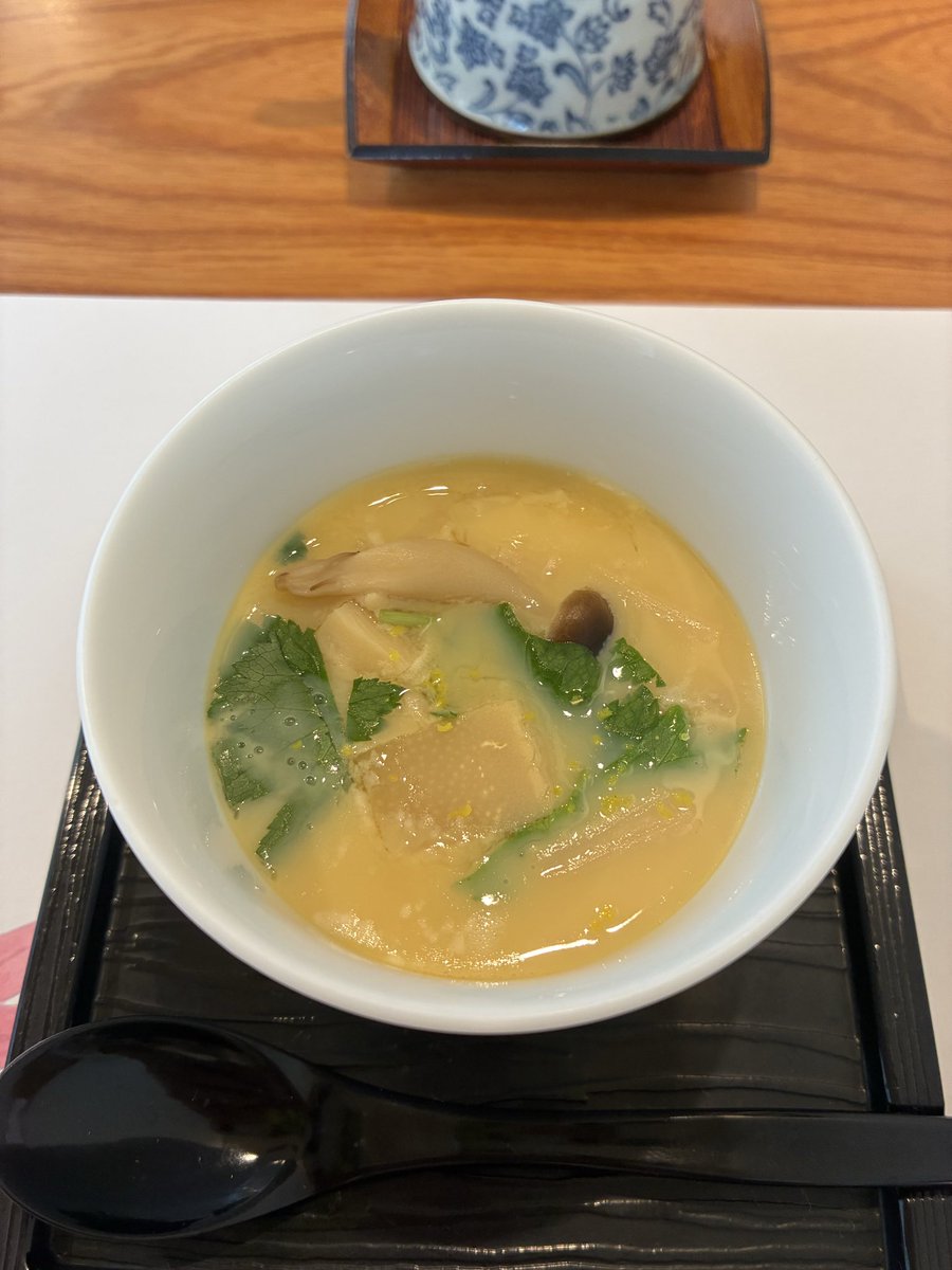 popoco74's tweet photo. 娘から銀座のお食事券をいただきました🍣✨ありがとう〜✨ https://t.co/MmFDQP2mEG