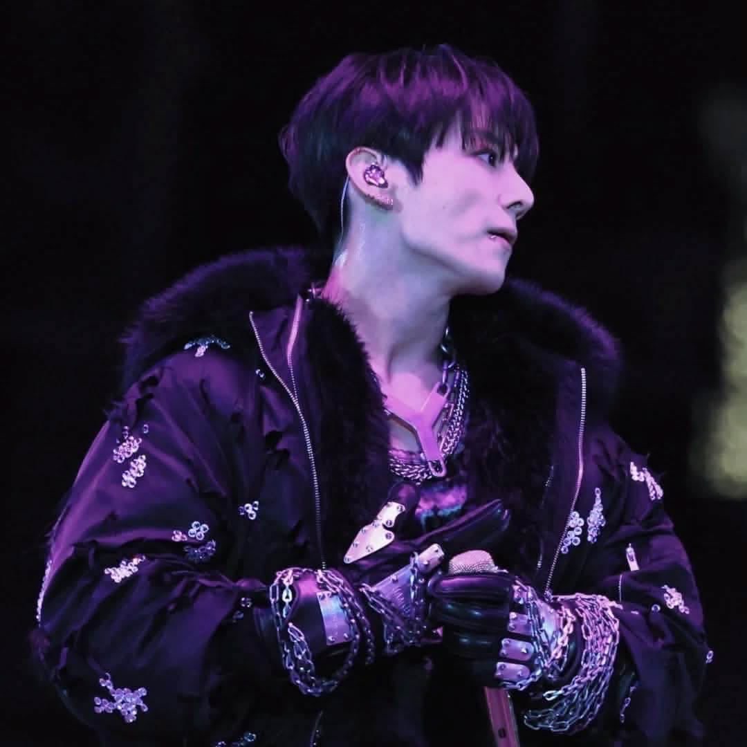 kittaenoir's tweet photo. anything can be slb jungkook related if you have the power to see it https://t.co/Wvied07DTR