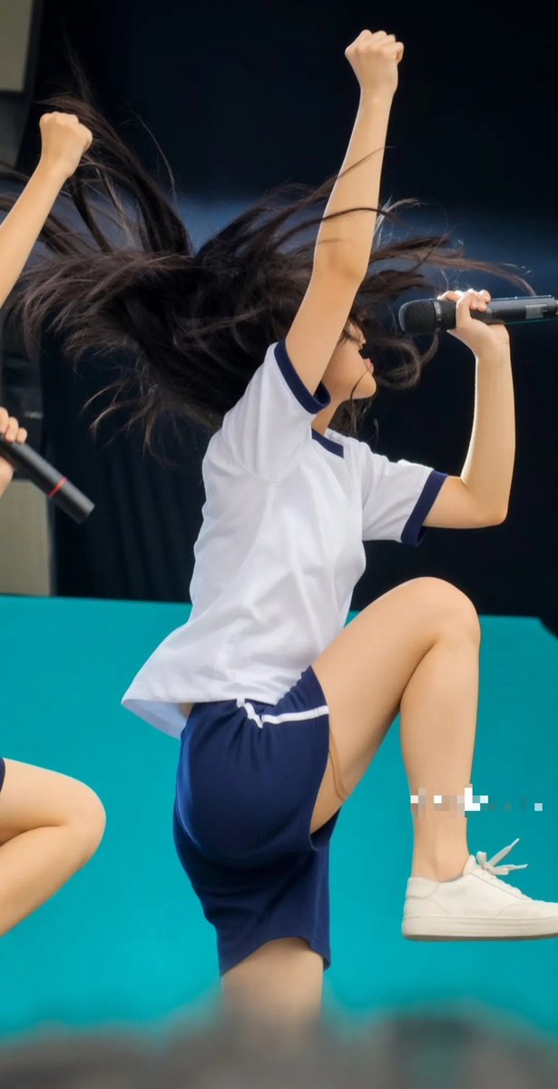 KuadratKata's tweet photo. Body nya michie mantep bgt🥵🥵🥵🍑🤤 https://t.co/ecE9hnHnWp