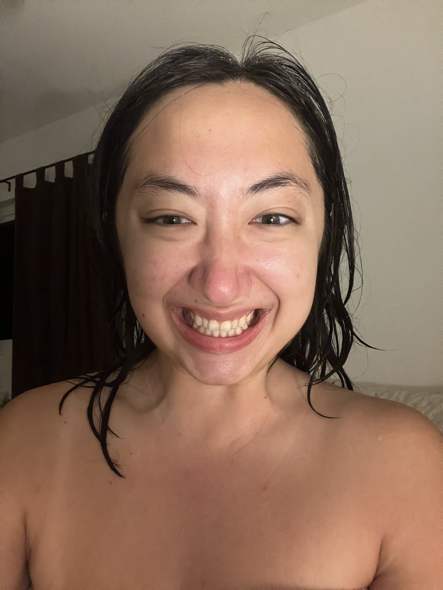 buttforager's tweet photo. Took a shower https://t.co/cbafChBZb9