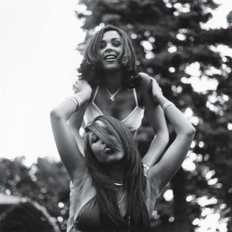 Aaliyah_Fanatic's tweet photo. Kidada and Aaliyah, 1997 https://t.co/99HWs8K7p9