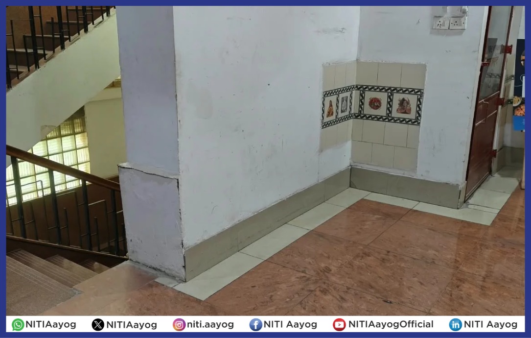 NITIAayog's tweet photo. As part of Special Campaign 6, unwanted and redundant items were removed from the fourth-floor corridors of NITI Aayog. The initiative has reclaimed usable space, improved the appearance of the office, and enabled more effective use of the available premises.

It also reinforces the importance of keeping common areas clutter-free and maintaining a clean, orderly workplace that supports efficient space management and good governance.

#SpecialCampaign6 #Swachhata #GoodGovernance

@PMOIndia | @narendramodi | @Rao_InderjitS | @MIB_India | @PIB_India | @DDNewslive | @ashoklahiribjp