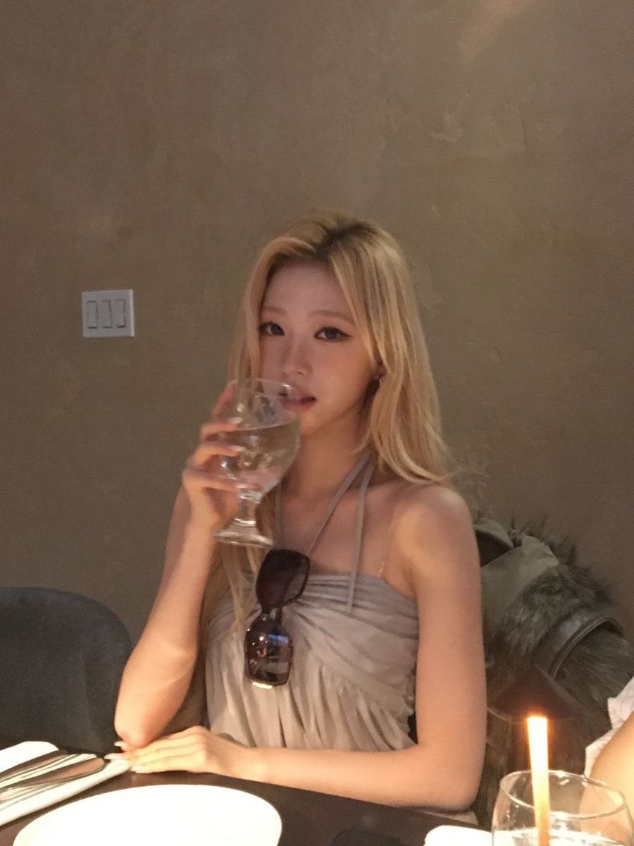 stellaspic's tweet photo. weverse update ♡ #stella https://t.co/uFZXb7e4Eb