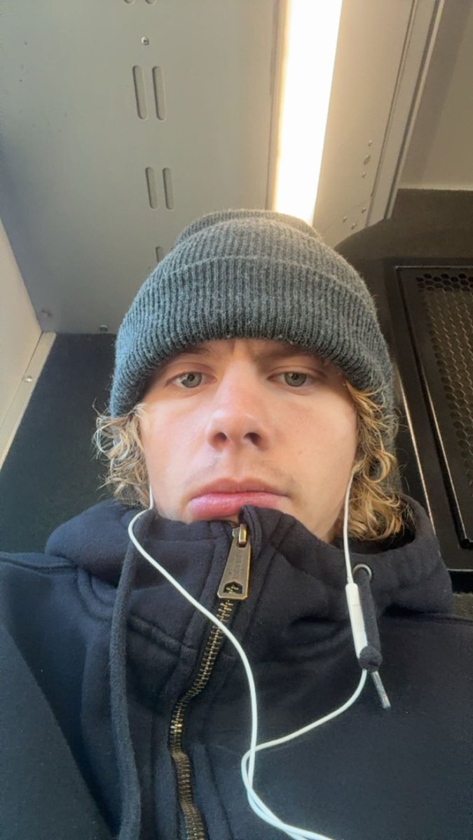 loserrbryann's tweet photo. I got payed master #findom #cuck #whiteboi #piggy https://t.co/31ilBqMeYI