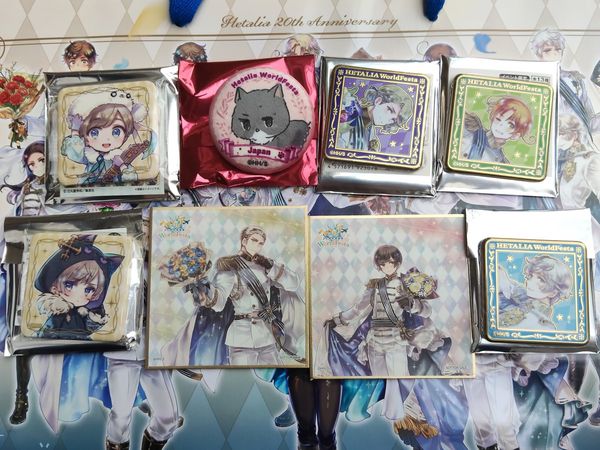 yuyu_nyam_'s tweet photo. 【　交換　/　譲渡　】　ヘタリア　原画展　スクエア缶バッジ　ホロ缶　ねこたりあ　特典色紙

譲　:　画像のもの

求　:
スクエア缶バッジ　英
特典色紙　露、米、英
ホロ缶　露、米

現在池袋滞在中です。
レート差等気にしません
検索などからお気軽にお声かけください。 https://t.co/JHcxrkog74