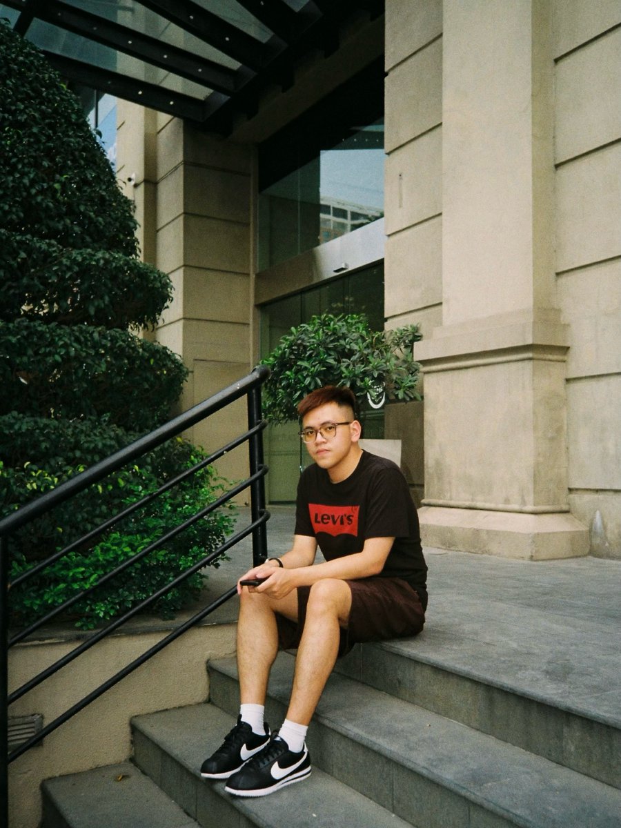 CarlBpChapmag7I's tweet photo. May in the familiar moments. https://t.co/AN5QF3XLWu