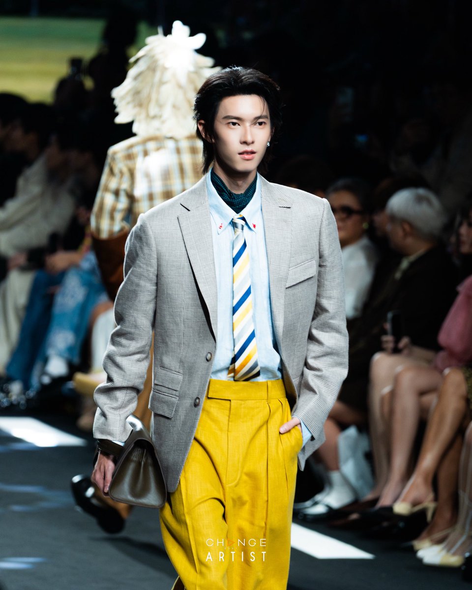 CHANGEARTIST_'s tweet photo. ELLEFashionWeek2026xPoohPavel

@ppoohkt @pavelphoom  

#ELLEFashionWeek2026xPoohPavel
#ChangeArtist https://t.co/4qEzcpeTqy