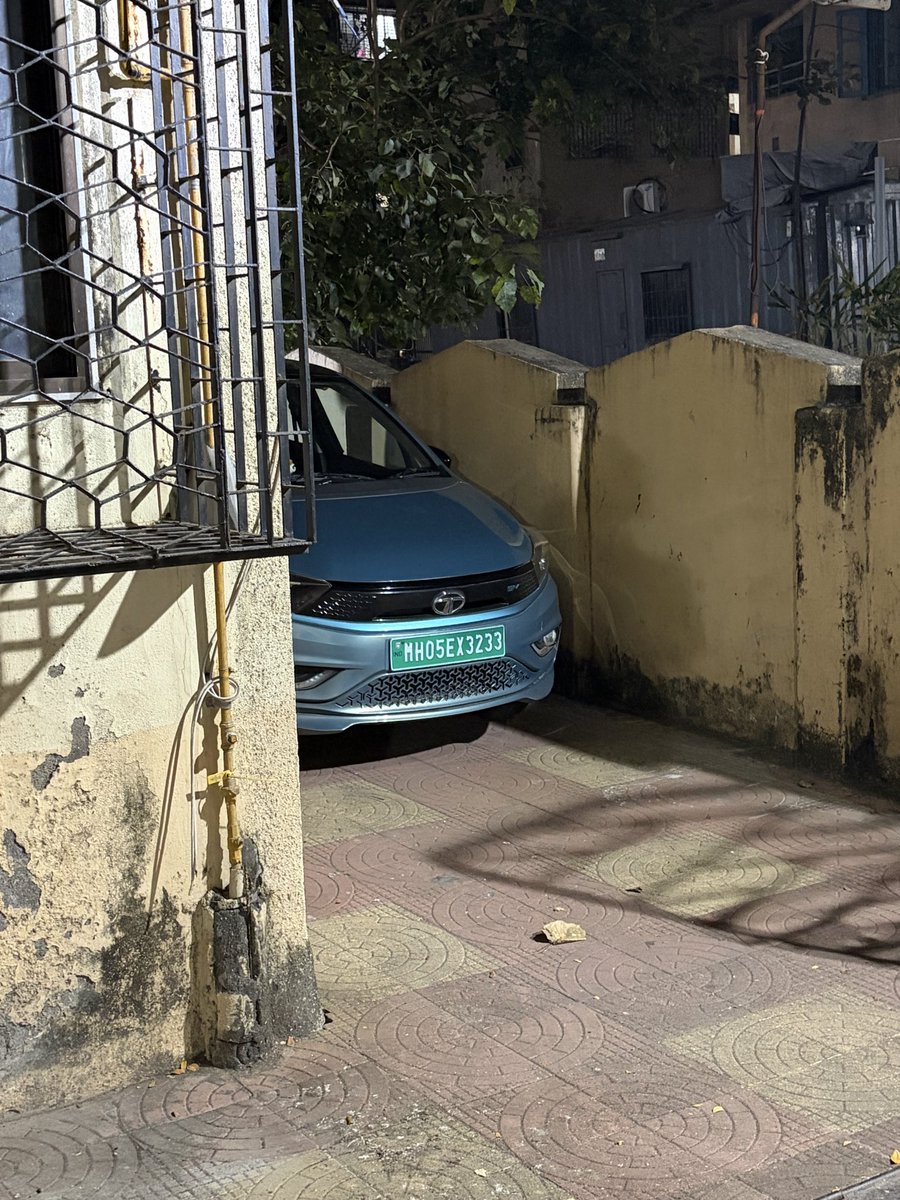 karanpolyshah's tweet photo. They have no fire safety and no NOC . The 2 cars get charged like a live bomb in the society with life’s at risk . As they are owned by committee members they keep saying we will decide in AGM . Our society Sai darshan chs. Prem nagar Borivali West ( 92 ) 
Plz help us ASAP https://t.co/0DkIA9zoXz