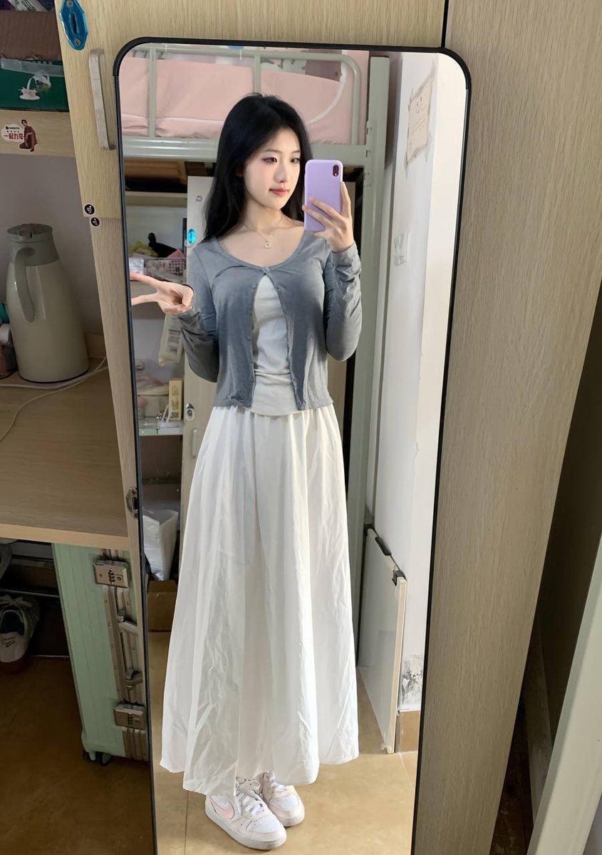 RYOTA63557180's tweet photo. 06年  166。 48kg
第一次使用
女大 扩列交友（希望是男大）
本人，是本人… https://t.co/wfCCNM7Tik