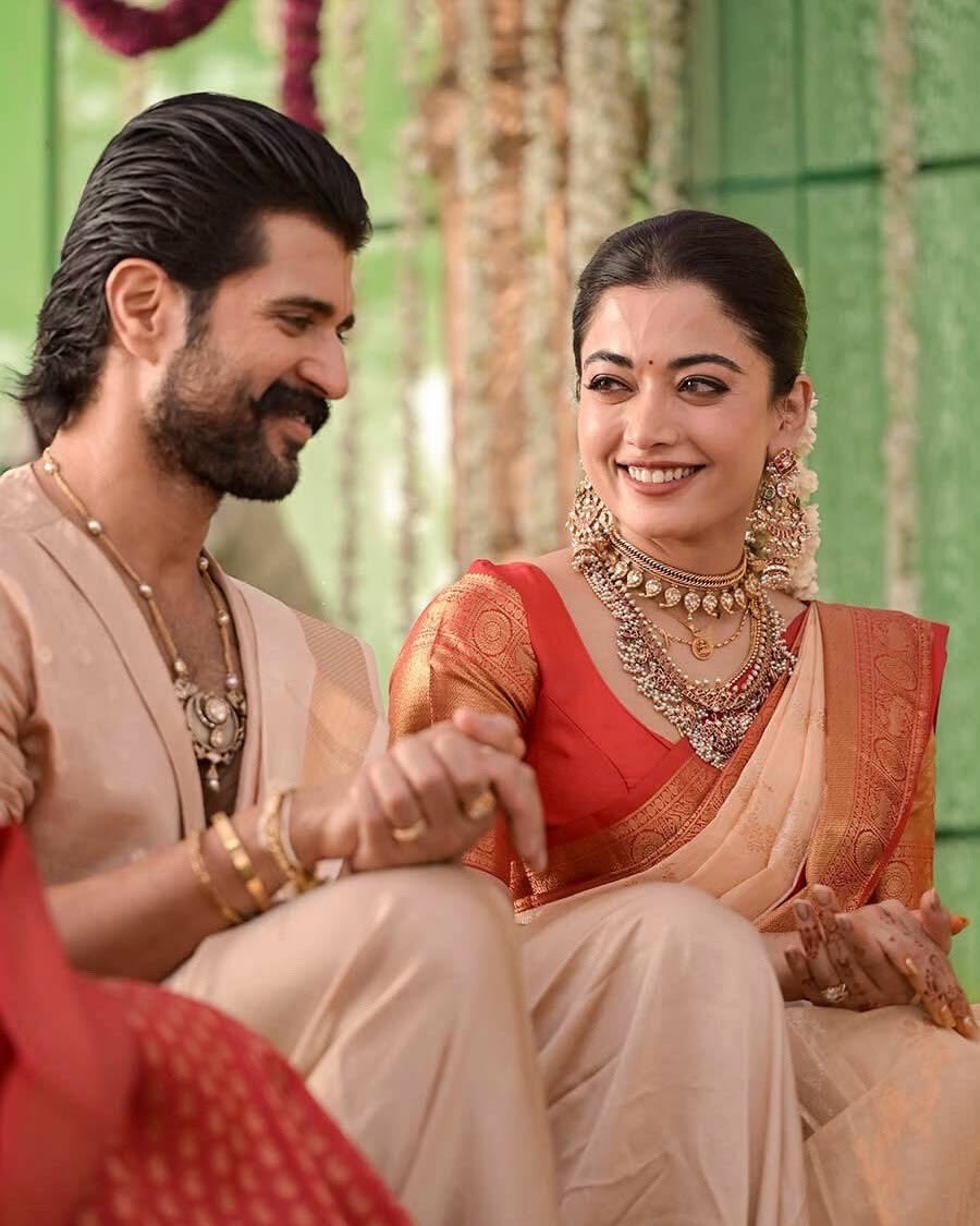 KollyCensor's tweet photo. Internet Takes a ride on this Cringest couple https://t.co/tKeMShRD6I