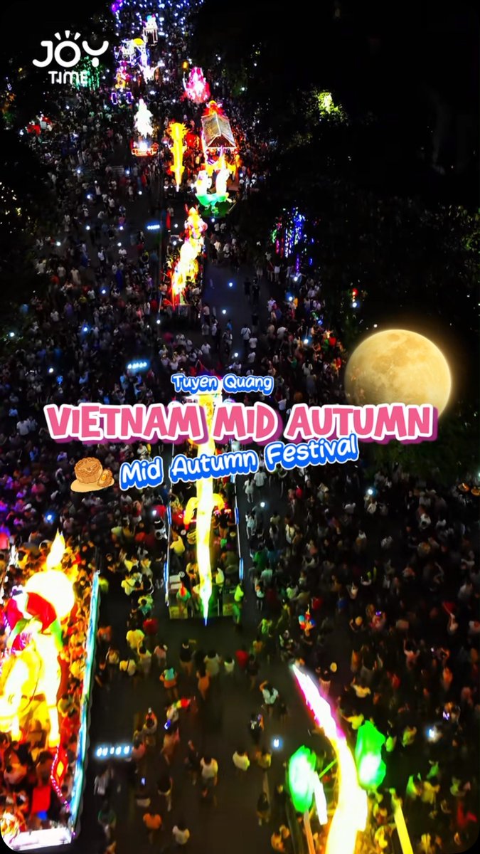 KupaSinek's tweet photo. Tuyen Quang’s Mid-Autumn Festival transforms the city into a spectacular street carnival, with giant moving lanterns and breathtaking fire displays. Experience Vietnam’s most unforgettable Moon Festival. https://t.co/yTsZJALM0C