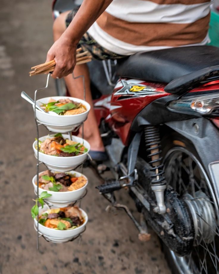 GuilAngra's tweet photo. Vietnamese: Fast, Flavor-ious, and unforgettable. https://t.co/r8uz2UqZbd