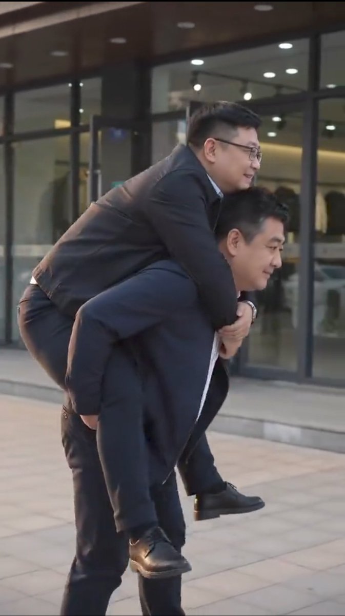 slimthailoveold's tweet photo. https://t.co/RfsVHZ28a2